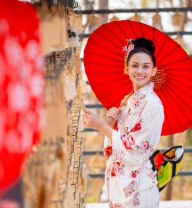 portrait-close-up-of-pretty-young-woman-wear-japan-ACWC2L4